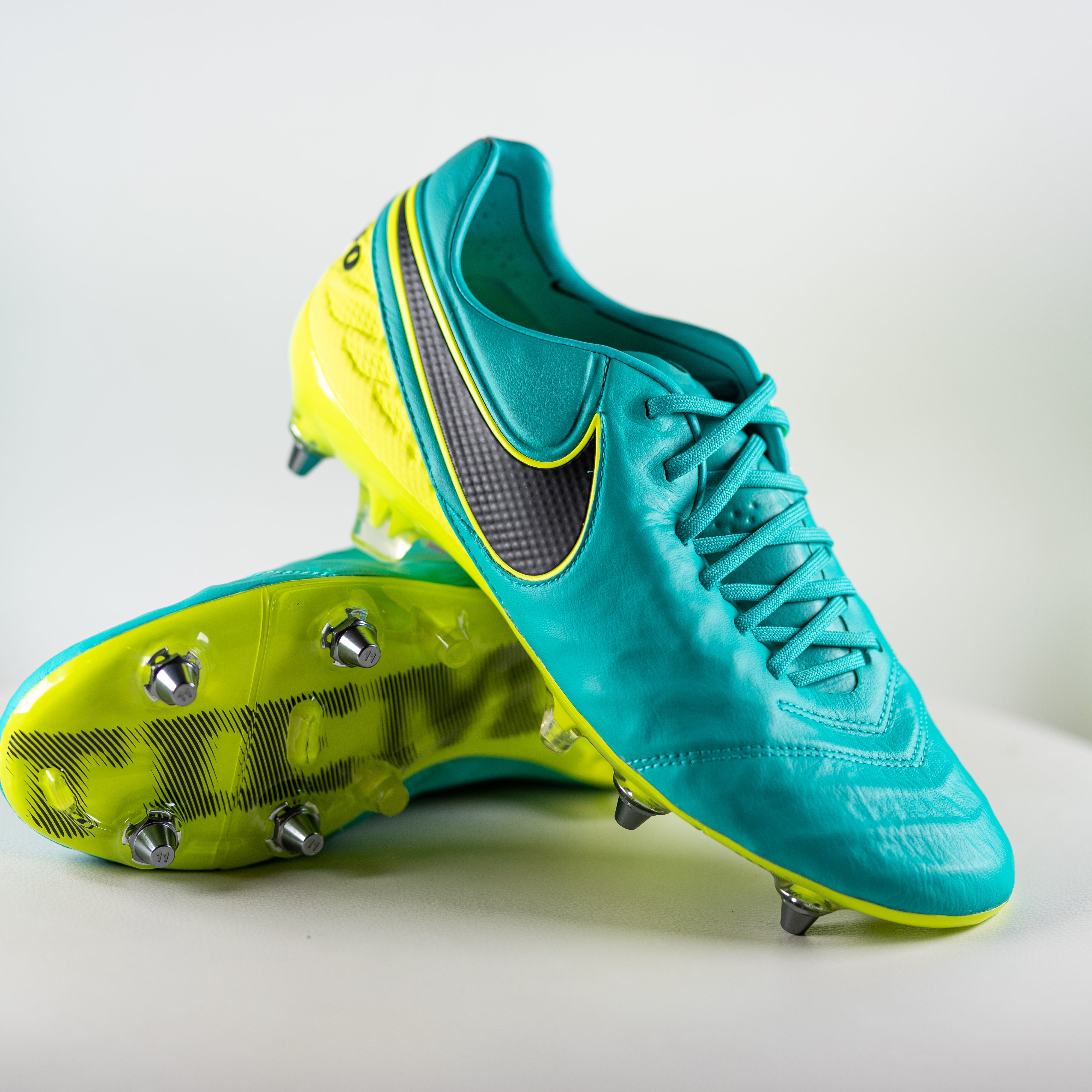 Nike tiempo v sale online